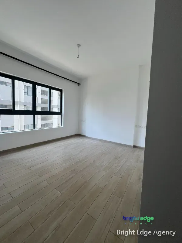 Modern Fully Fitted 2 Bedroom 8