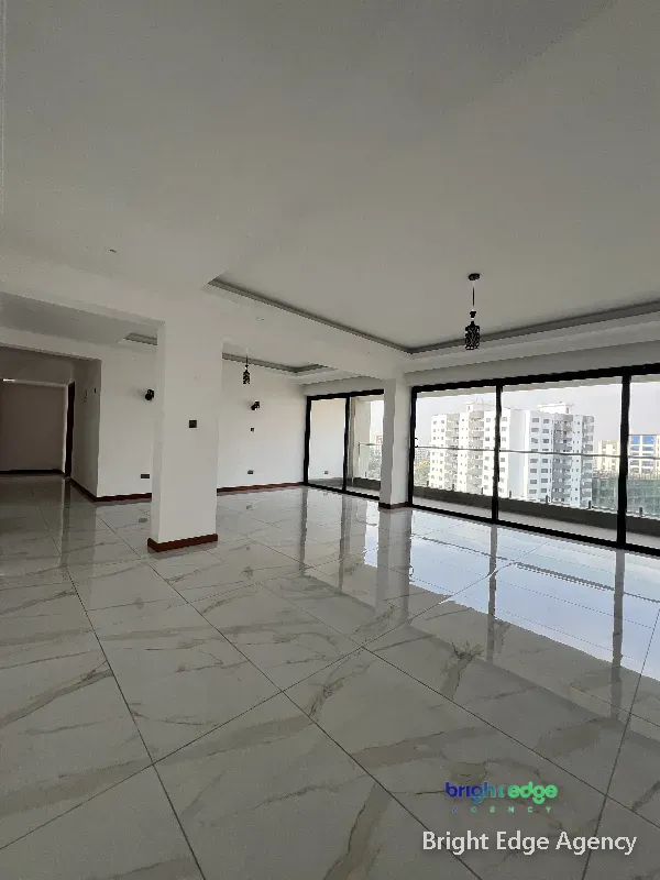 Executive 3 Bedroom + DSQ 