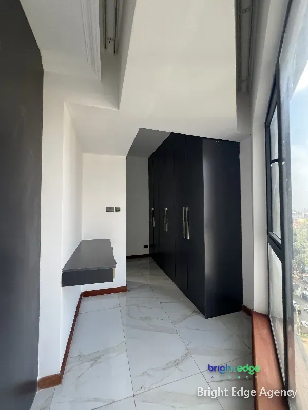 Executive 3 Bedroom + DSQ  3