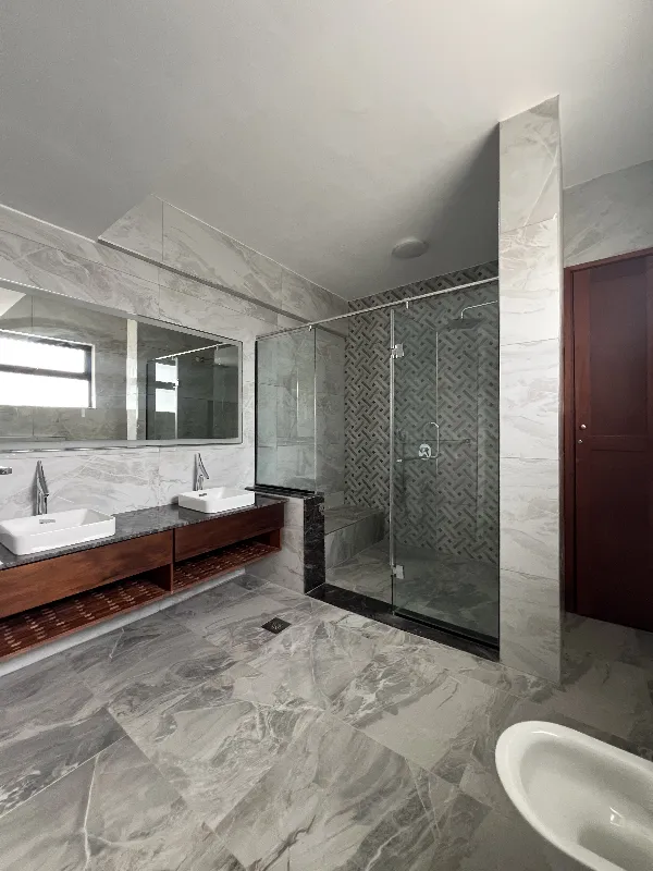 Executive 3 Bedroom + DSQ  10